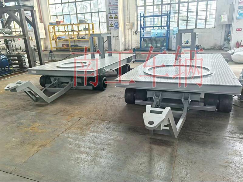 5吨牵引三亿在线登录-三亿(中国) 带上装架工具拖车