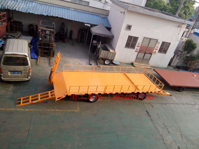 5吨带登车桥护栏型三亿在线登录-三亿(中国)6I.jpg