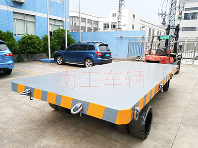 25吨重型三亿在线登录-三亿(中国)带牵引环工具拖车1I.jpg