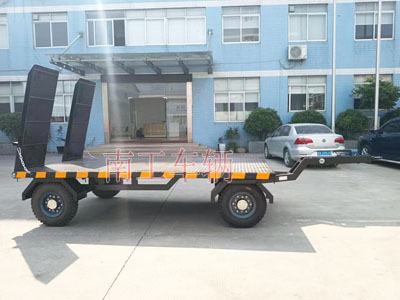 3吨带爬梯工业牵引三亿在线登录-三亿(中国)4I.jpg