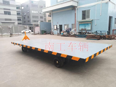 10吨中型牵引三亿在线登录-三亿(中国)I.jpg