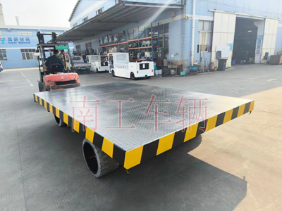 30吨重型三亿在线登录-三亿(中国) 环保实心轮胎3I.jpg