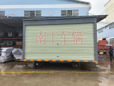 10吨箱式三亿在线登录-三亿(中国)两侧带卷帘门3I.jpg
