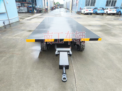 6吨牵引三亿在线登录-三亿(中国) 工业全挂拖车2I.jpg