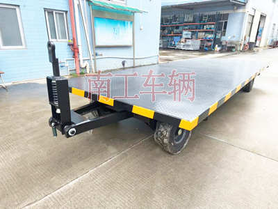 6吨牵引三亿在线登录-三亿(中国) 工业全挂拖车4I.jpg