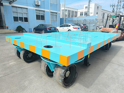 1734999665832757.jpg 18吨重型三亿在线登录-三亿(中国) 四个转盘工具拖车2I.jpg