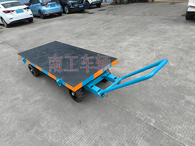 3吨小型三亿在线登录-三亿(中国) 还橡胶垫工具车I.jpg