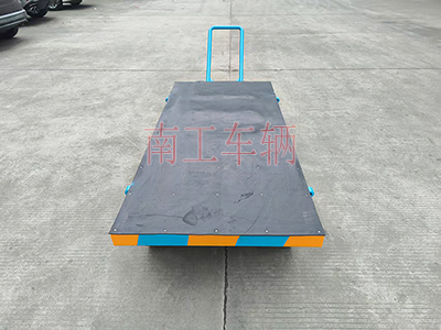 3吨小型三亿在线登录-三亿(中国) 带橡胶垫工具车3I.jpg