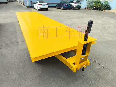 5吨三亿在线登录-三亿(中国) 牵引平板全挂拖车4I.jpg