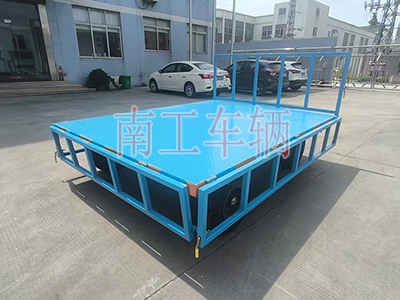 5吨下翻式护栏三亿在线登录-三亿(中国) 全挂工具拖车4I.jpg