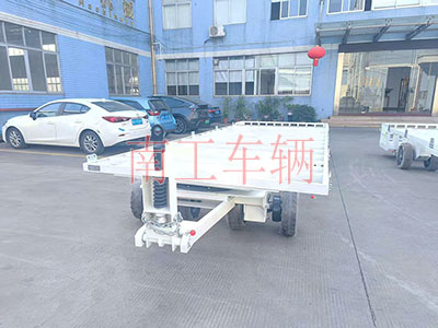 8吨骨架式牵引三亿在线登录-三亿(中国)带小框白色4I.jpg